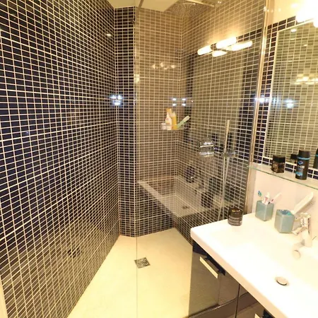 Quality 2 Bedroom 2 Bathrooms Pasteur 2 Mins From Croisette 352